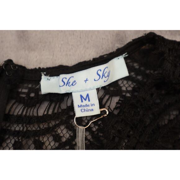 She + Sky Dress Womens Medium Black Knee Length Short Sleeve V-Neck Lace Accent - Picture 2 of 16